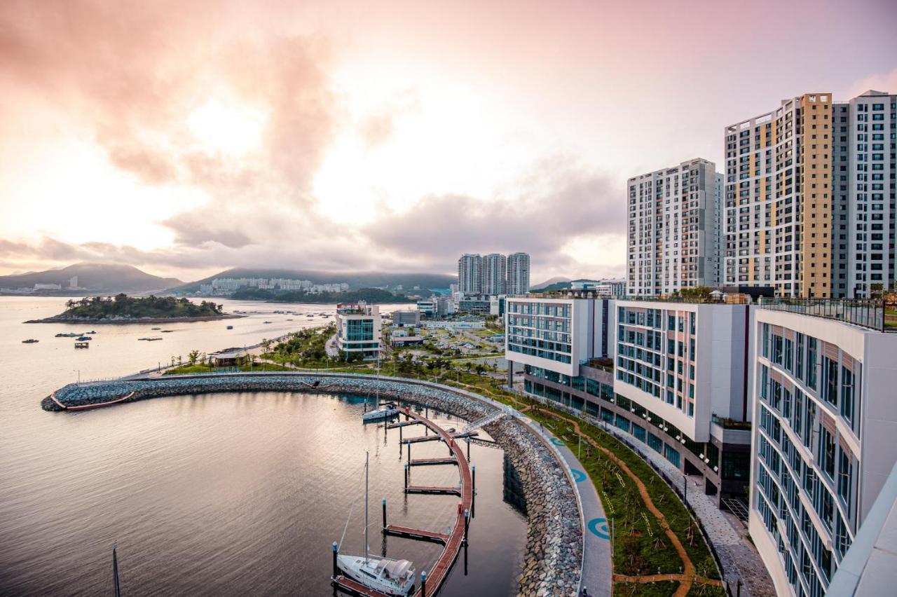 Ocean Marina Suite View Yeosu Bagian luar foto